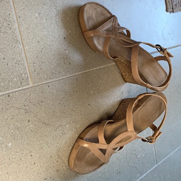 Aerosoles Wedge Heels *like new* - Picture 4 of 8